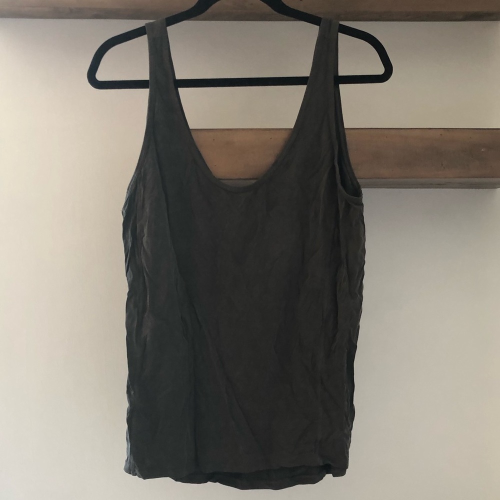 Lululemon lab tank
